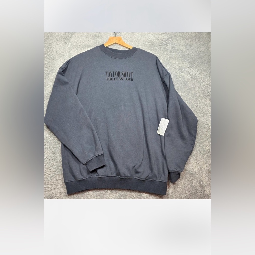Taylor Swift Eras Tour 23-24 Navy Crewneck Sweatshirt Never Worn